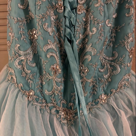 Alfred Angelo Bridal Disney Ariel Wedding Dress Style 249 Turquoise Size 10 NWT - Picture 12 of 16